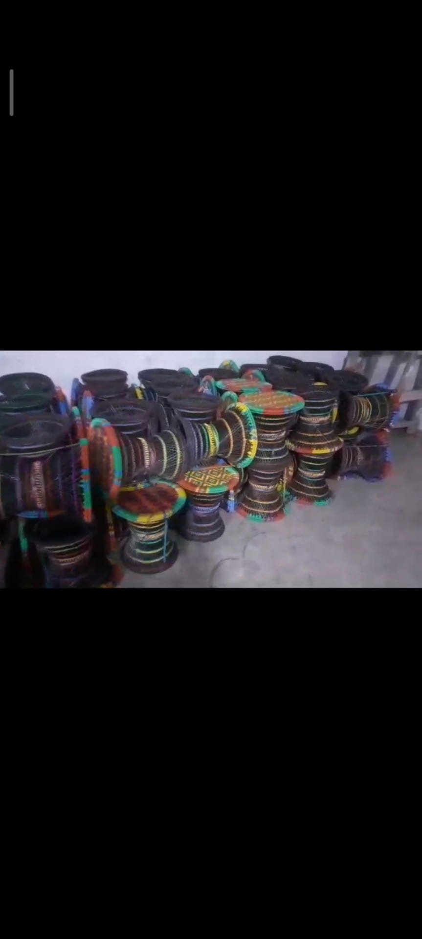 Stock de tabourets tressés — entrepôt d'atelier au Népal